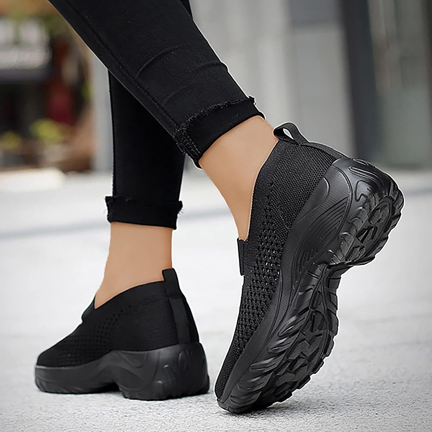 Baskets de sport pour femme - Chaussures compensées en maille creuse - Baskets d'été tendance pour femme - Confortables - Orthopédiques - Respirantes et antidérapantes – Image 4